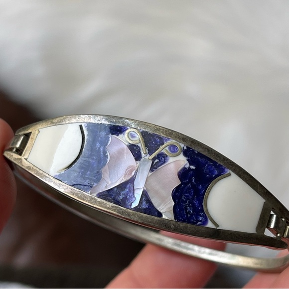 Alpaca Mexico Mother Of Pearl Butterfly Inlay Small Hinged Bangle Bracelet - Picture 3 of 8